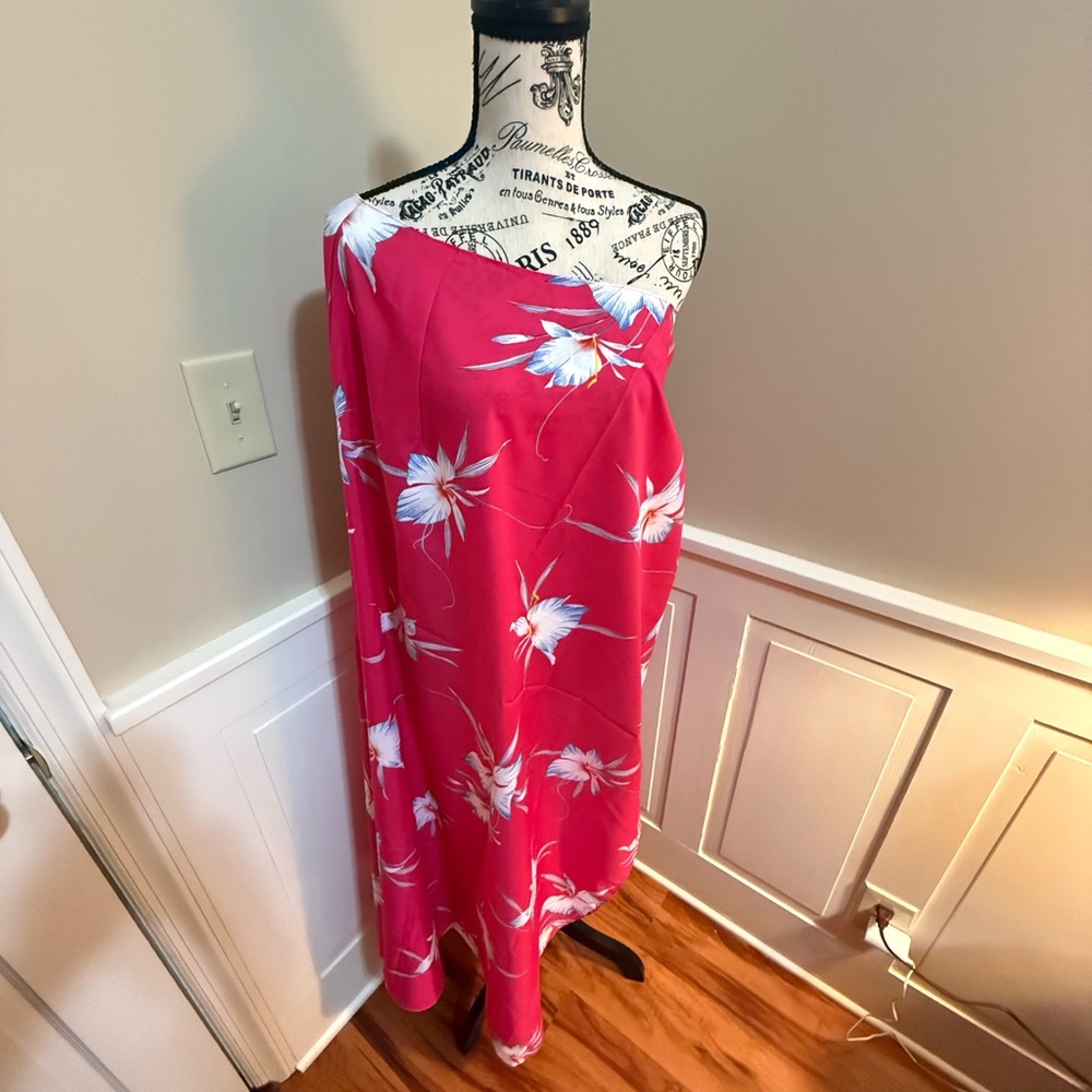 Sassy Sarong Hawaii Pink and White Tropical Sarong Swim Cover-Up
